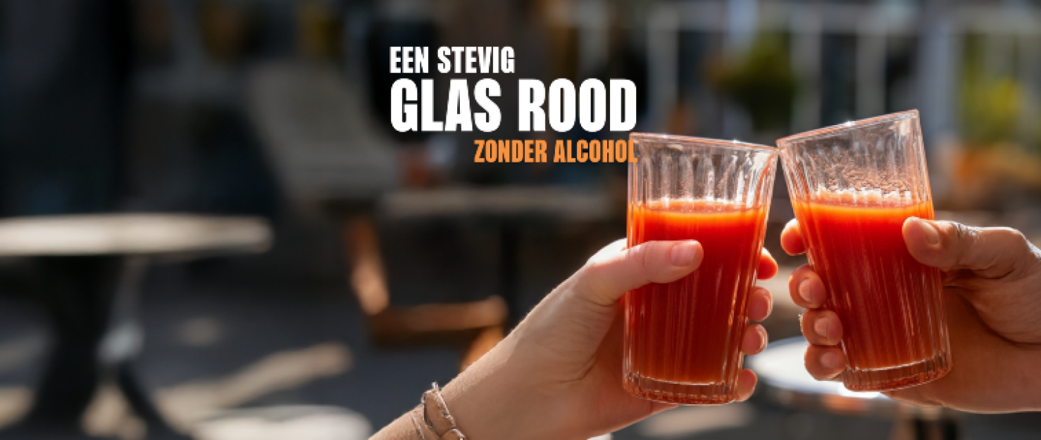 Een stevig glas rood... zonder alcohol - proostende glazen tomatensap